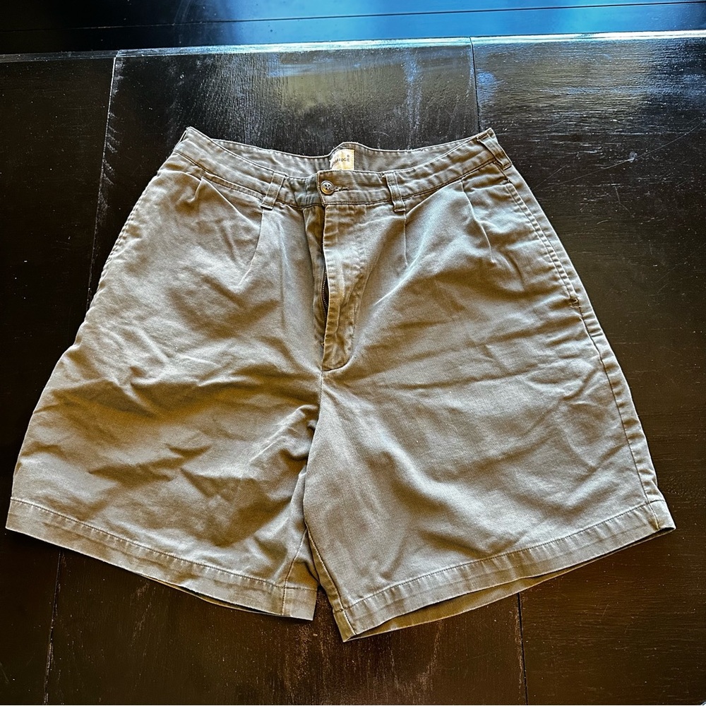 Free in Bundle Vintages Knightsbridge Size 34 - 35 Green Gray Shorts